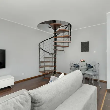 Dwupoziomowy Zmigrodzka Z Tarasem W Poznaniu By Renters Appartamento *